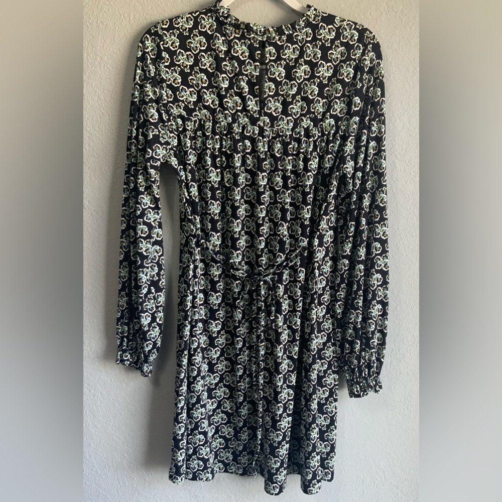 Boden Black Long-Sleeve Floral Tie-Waist Dress with White Pattern